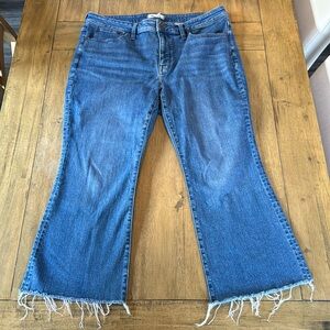 Madewell Mid Rise Kick Out Jeans Raw Hem Cherryville Wash (18W)